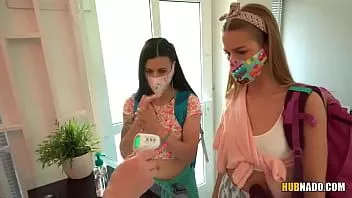 Oynat Billie star, alexis kristal ve steve q ile üçlü seks sahnesi