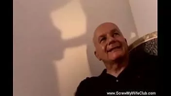 Oynat Başka bir memnun dik eş berbat