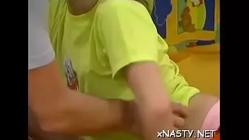 Oynat Tapılan sevgilim silvia'nın kirazı hıyarla dolu
