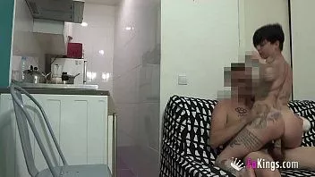 Odtwórz Roxy ma dość swojego męża-idioty, więc zamierza wskoczyć do porno!