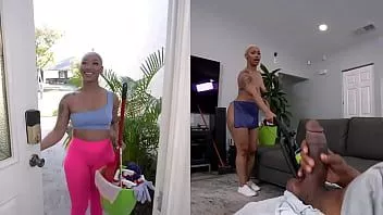 Играть Bangbros - черная горничная с большой попкой и толстой задницей Дафна делает все возможное