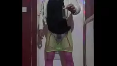 Putar Bersulang Tahun Baru Crossdresser Sissy Crossdresser untuk tahun 2024