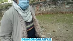play Mamada al aire libre en el parque: la morena caliente le da a Pov BJ intenso