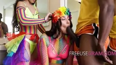 Odtwórz Darmowe użycie trójkąta: gorące azjatyckie babes gadaj i brudne - tabu porno